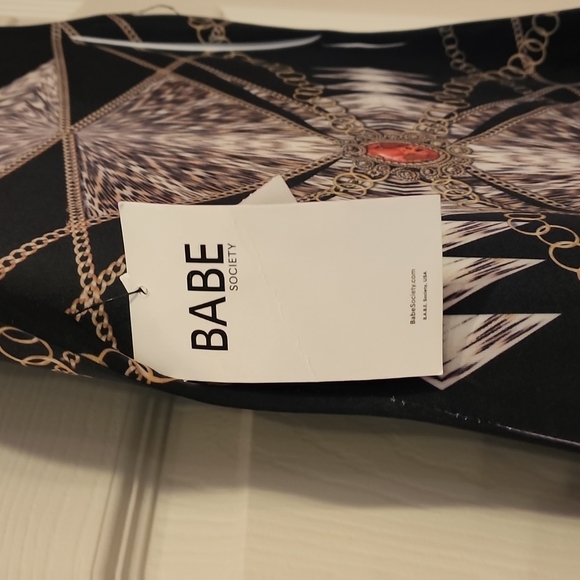 Dress - Picture 3 of 6